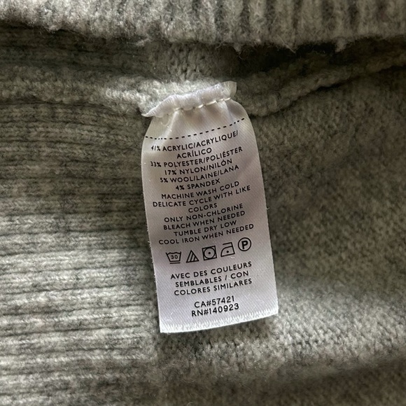 LOFT Gray Ruffle Trim Knit Sweater Puff Sleeves Spring Trend Size XS - Picture 4 of 6